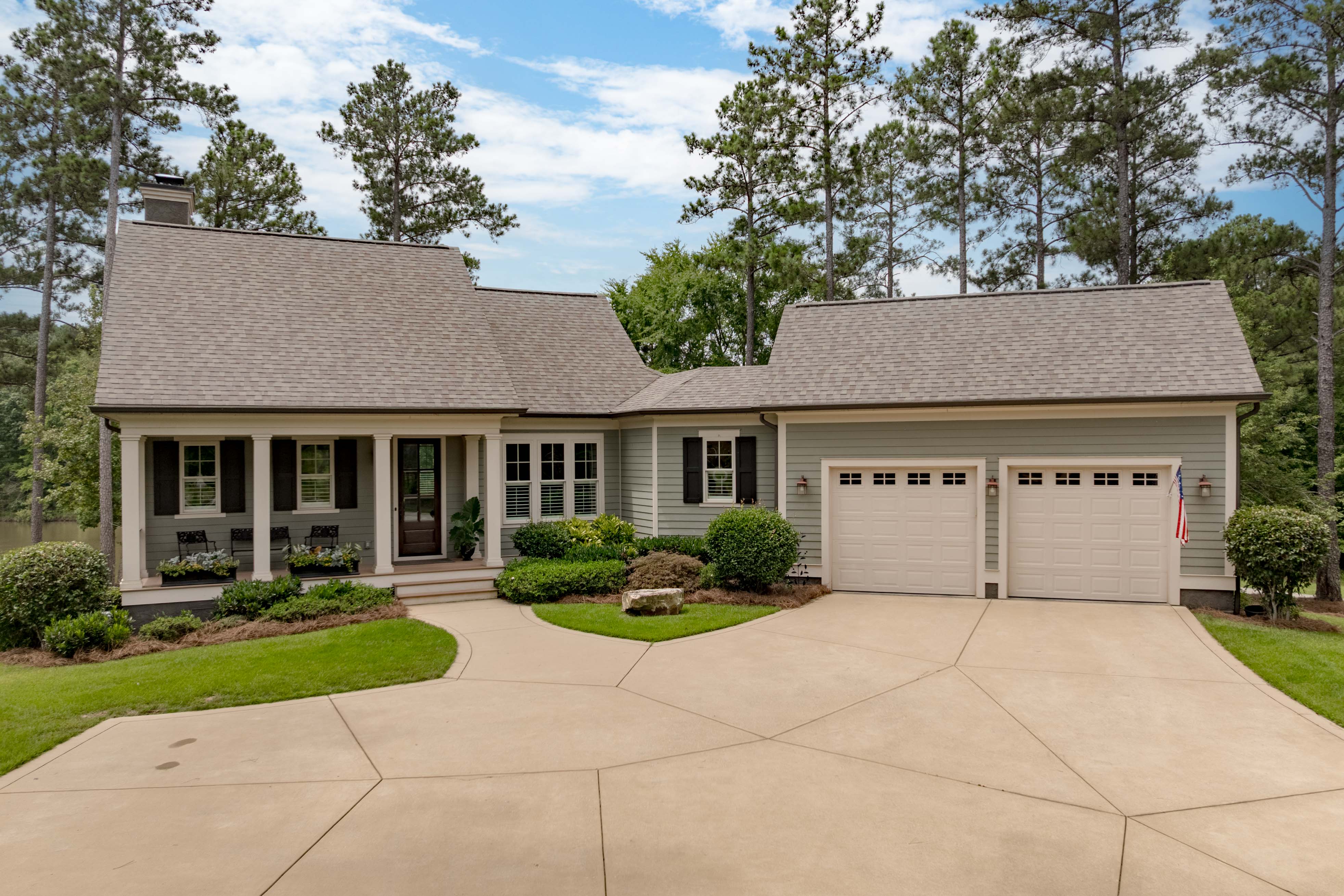 1111 Long Cove Drive image 3